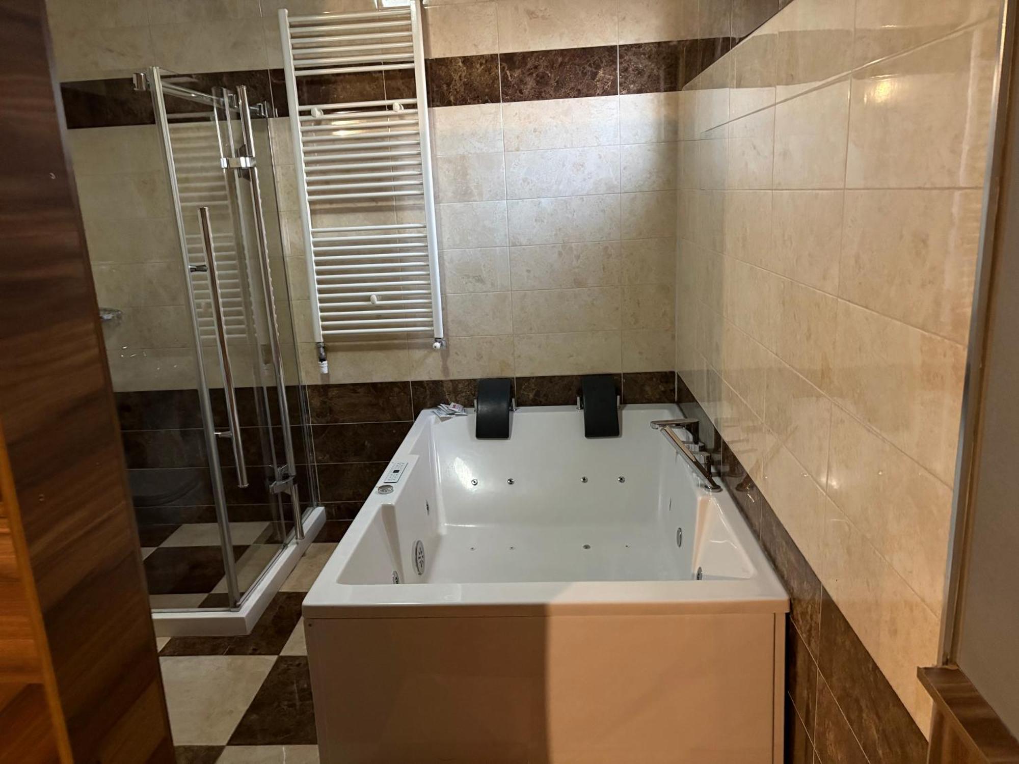 Hotel Europa 92 Ferizaj Ngoại thất bức ảnh
